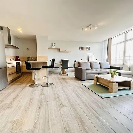 Au Coeur De Apartment Bruyeres-et-Montberault